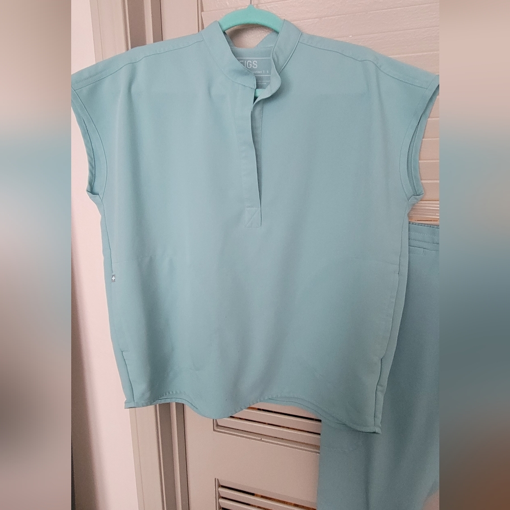 FIGS Limited Edition Seaglass Rafaela Top